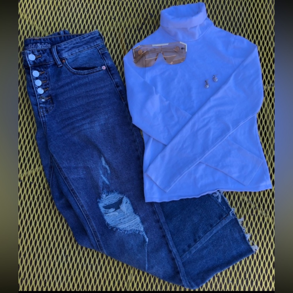 Wild Fable flare Ripped Jeans, size 2